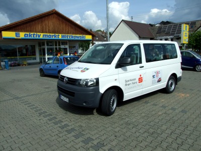 Die erste Fahrt für den Bürgerbus Langenlonsheim führte am 12. Juni 2012 von Dorsheim zu einem Einkaufsmarkt in Langenlonsheim. Foto: Dr. Holger Jansen